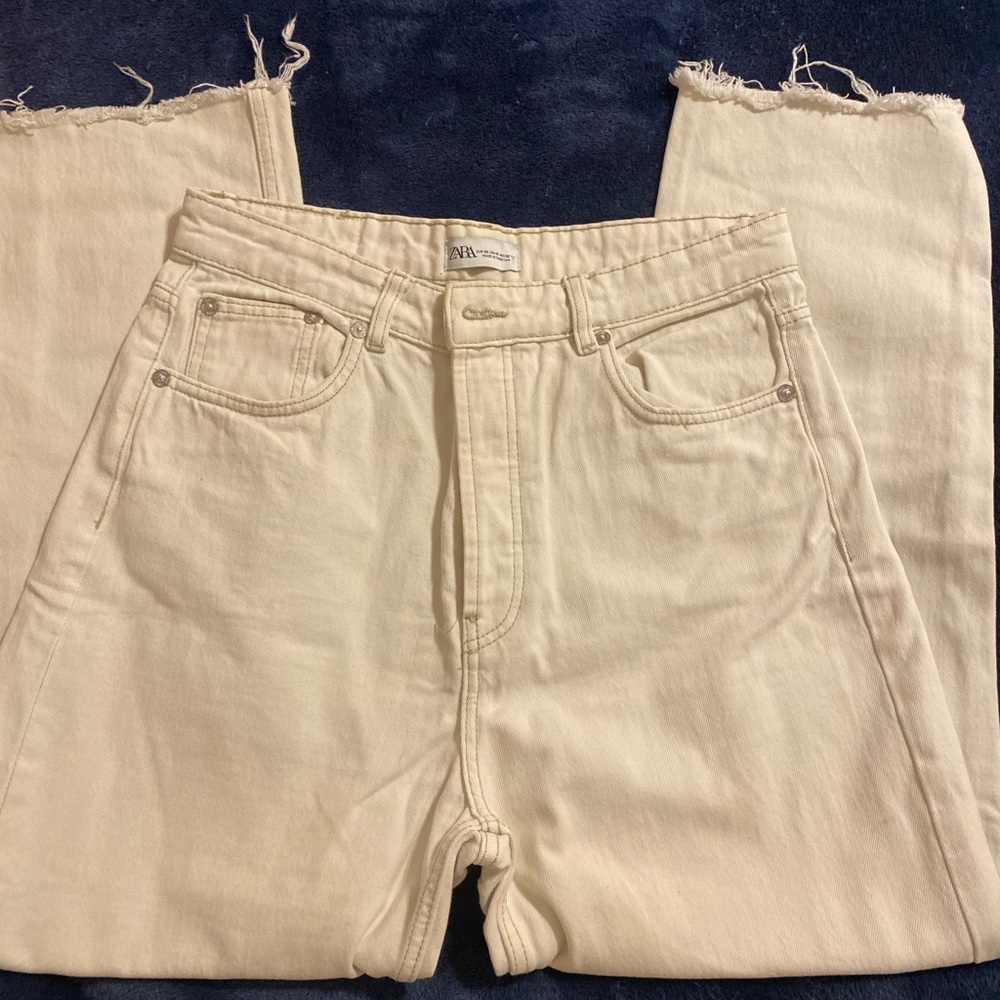 Zara Cream Frayed Hem Jeans